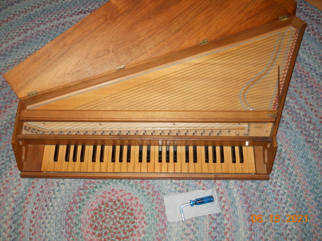 Spinet Instrument Dolmetsch Spinet – Harpsichord Clearing House