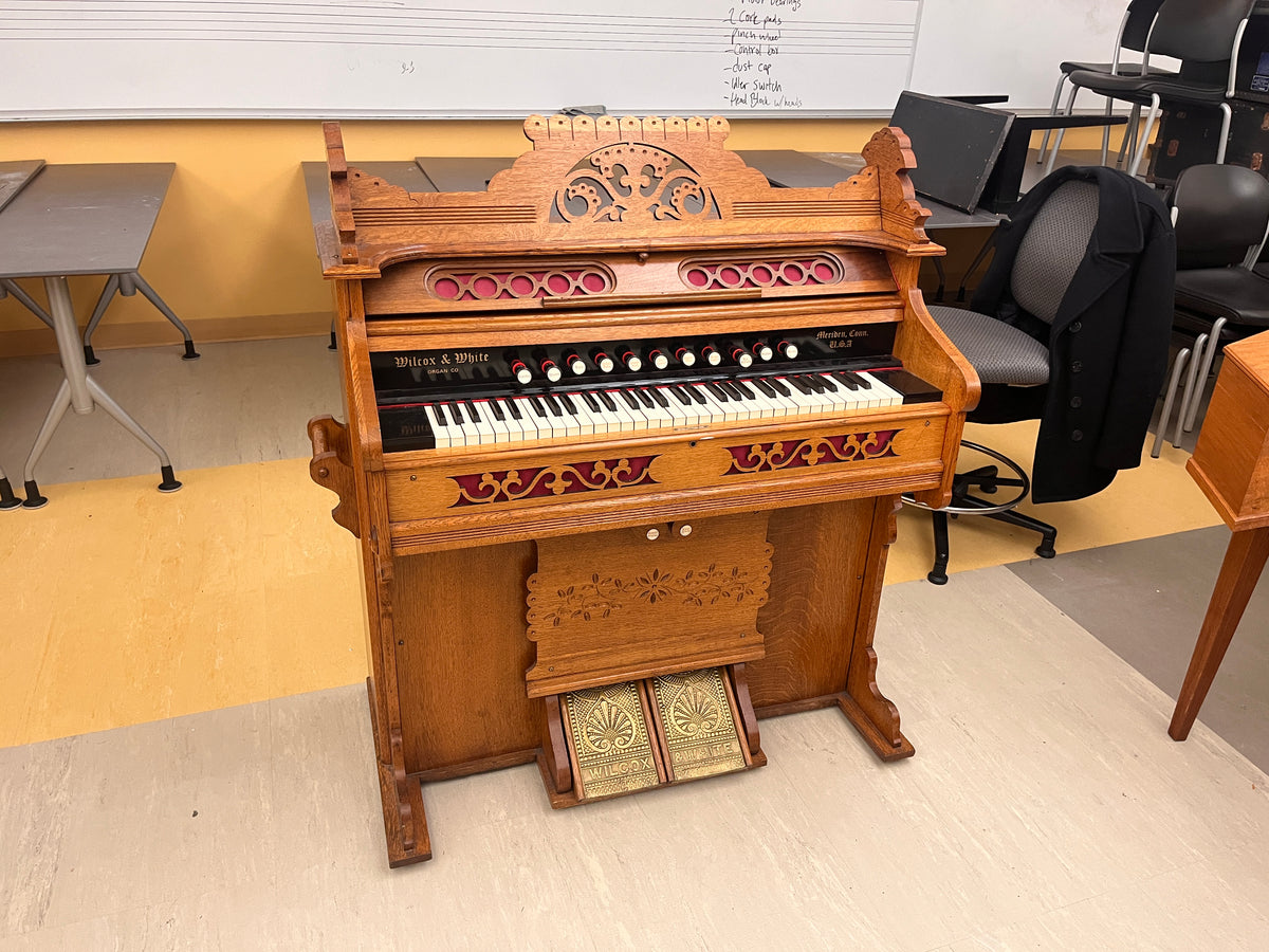 Wilcox Reed Organ. ~ Placed ~ – Harpsichord Clearing House